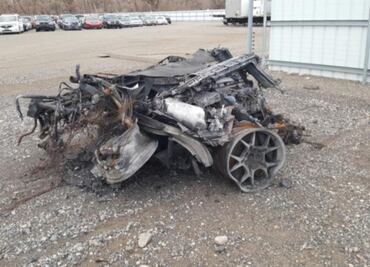 Salen a la venta restos de Ford GT quemado en accidente