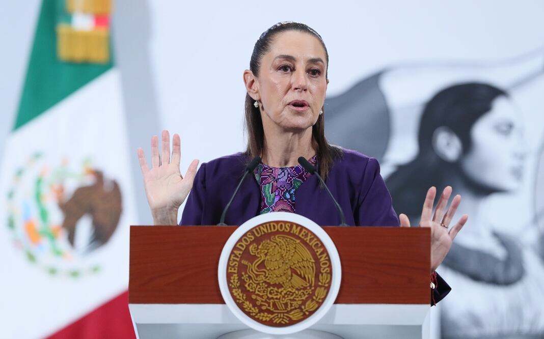 La presidenta de México, Claudia Sheinbaum pardo, durante la mañanera en Palacio Nacional de la Ciudad de México, el jueves 30 de octubre de 2025. Foto: EFE