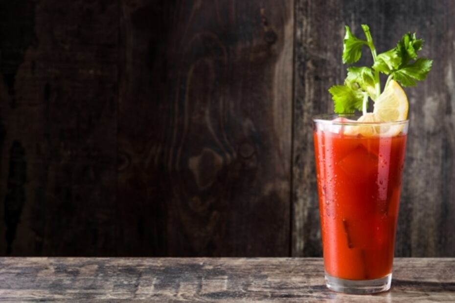 Prepara cocteles con tequila