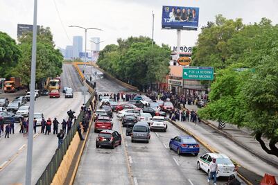 Bloquean vialidades por 7 horas para exigir pago