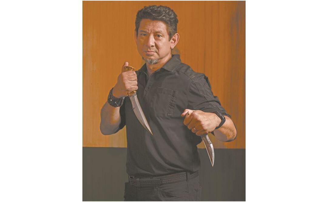 Procura subir videos a sus redes para mantener contacto con su público. HISTORY