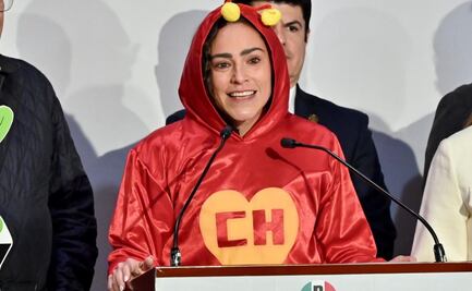 Disfrazada de Chapulín Colorado, diputada priista propone Ley Antichapulín; busca que legisladores no salten entre partidos