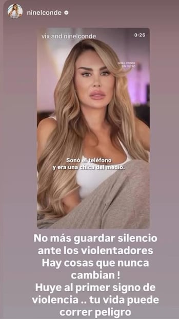 Ninel Conde, contra José Manuel Figueroa, su exnovio. Los cantantes terminaron tras varios años debido a problemas de celos y presuntas infidelidades