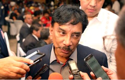 Seguiré en el PRI, soy institucional: dice Víctor Flores, líder ferrocarrilero