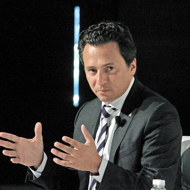 Emilio Lozoya Austin, exdirector de Pemex, es acusado por lavado de dinero, cohecho y fraude fiscal, y es buscado en 190 países.