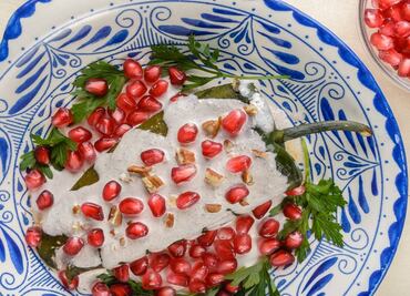 ¿Cuántas calorías tiene un chile en nogada?