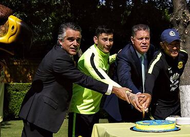 América festeja aniversario 99 en Coapa