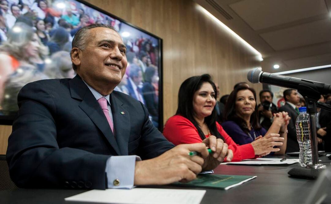 El diputado federal por el PRI, Manlio Fabio Beltrones se reunió con sus simpatizantes en la sede nacional del partido para hablar acerca de su proyecto como candidato a la dirigencia nacional. (Foto: Cristopher Rogel Blanquet / El Universal)
