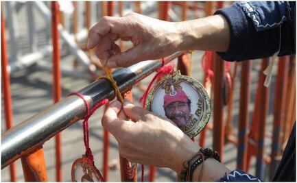 Con una posada, madres buscadoras protestan en Palacio Nacional contra Censo de Personas Desaparecidas