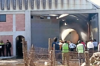 Arden 4 camionetas con huachicol en Axapusco