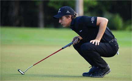 Carlos Ortiz, a tres golpes del líder en Mayakoba