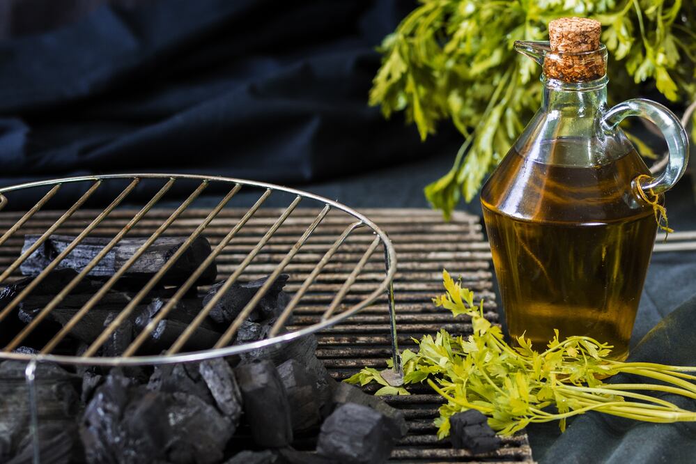El aceite de humo aporta un perfil ahumado a cualquier alimento con solo unas gotas. Foto: Freepik