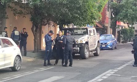 Les roban 4 mdp a custodios de una camioneta de valores en la Miguel Hidalgo