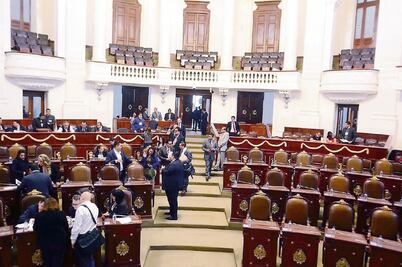 Diputados de Asamblea botan las sesiones