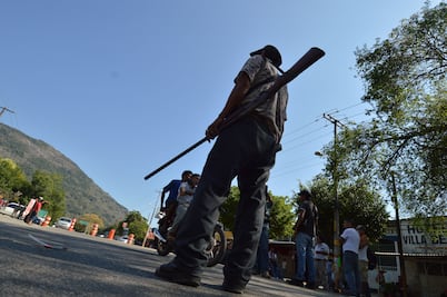 Policías comunitarios se enfrentan a balazos en Tierra Colorada