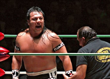 Se encierran en una jaula para defender sus cabelleras