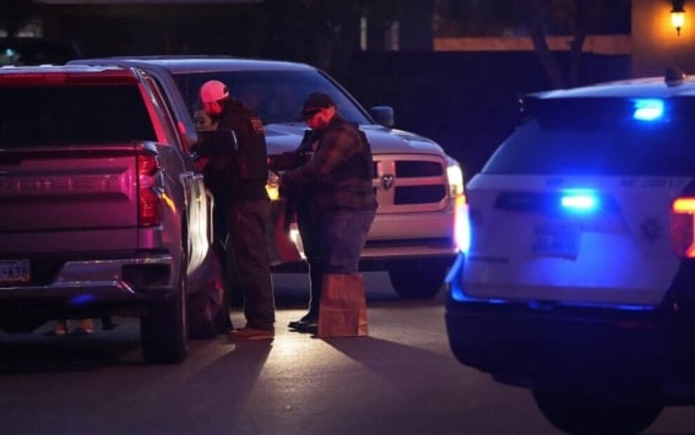 Actor de "Danza con Lobos" es arrestado por violentar presuntamente a menores de edad durante los 90 