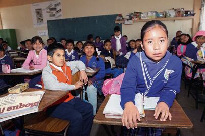 Reforma bajó abandono escolar en indígenas: SEP