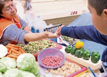 Los productos de la canasta básica, sin bajar pese a plan antiinflacionario de AMLO, revela estudio