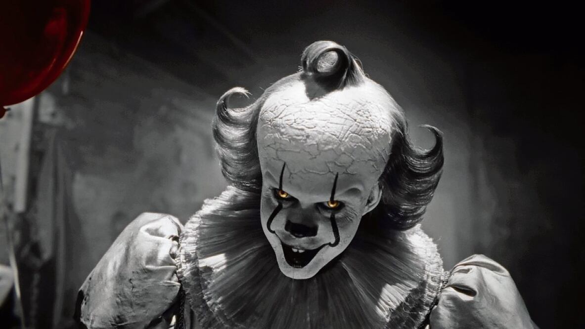 Pennywise aterroriza a los niños y adultos del pueblo de Derry en la nueva serie de HBO Max. Foto: HBO Max