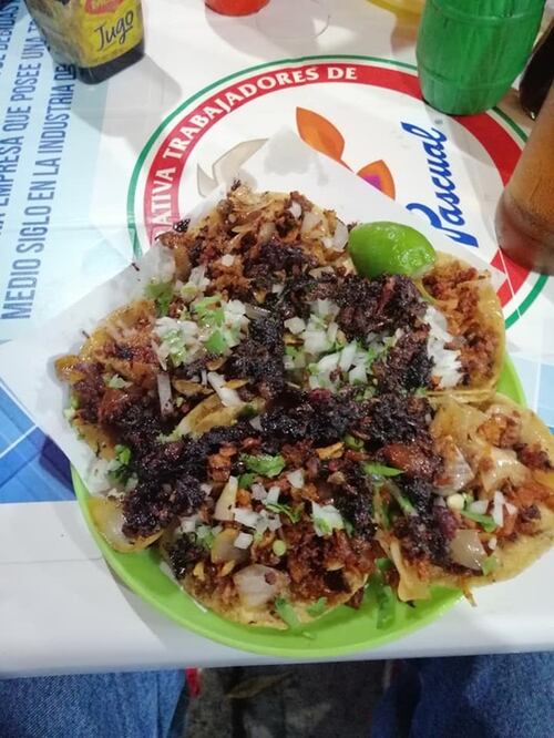  El taco estrella es el campechano con cochinada / Foto: Facebook Los De Cochinada 