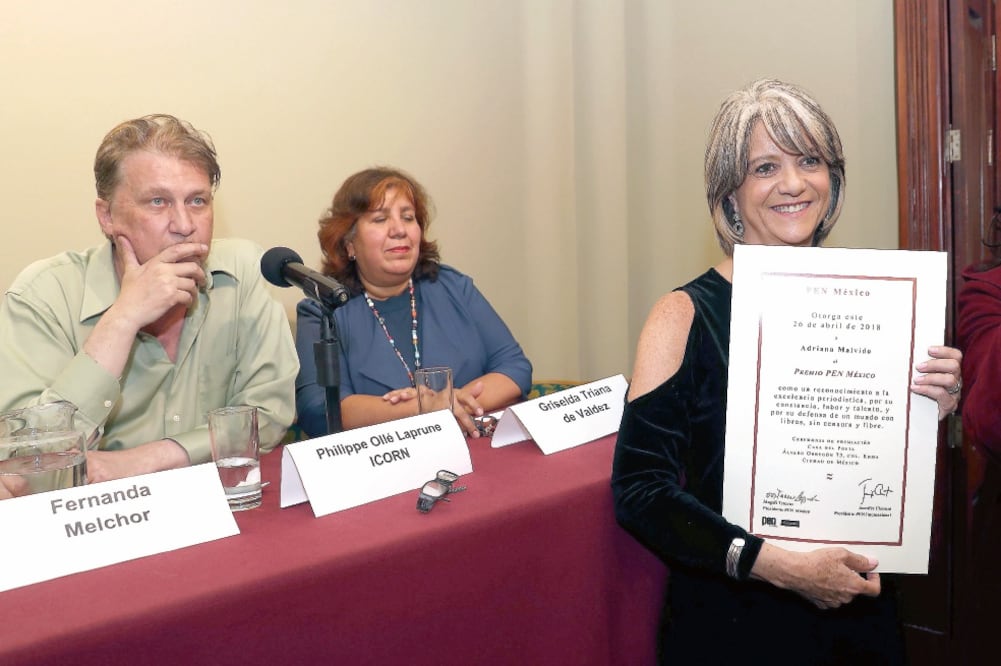 Premio a la Excelencia Periodística reconoció 49 años de labor de Adriana Malvido, colaboradora de EL UNIVERSAL (JUAN CARLOS REYES. EL UNIVERSAL)