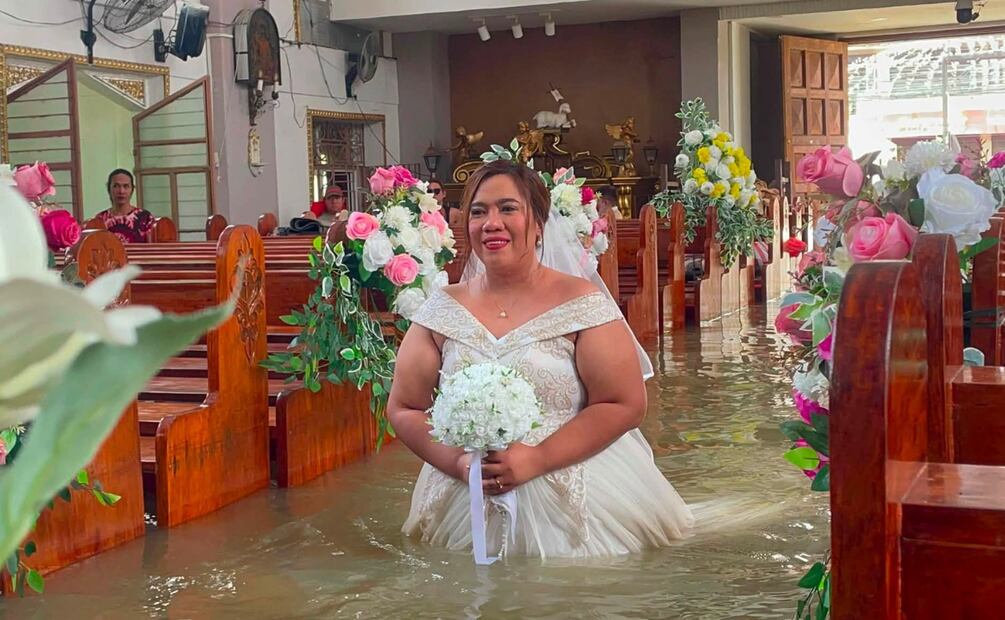 La ceremonia se llevó a cabo en la parroquia de San Juan Bautista en Hagonoy, Bulacán. Foto: AFP