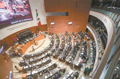 Senado avala en comisiones revocación de mandato