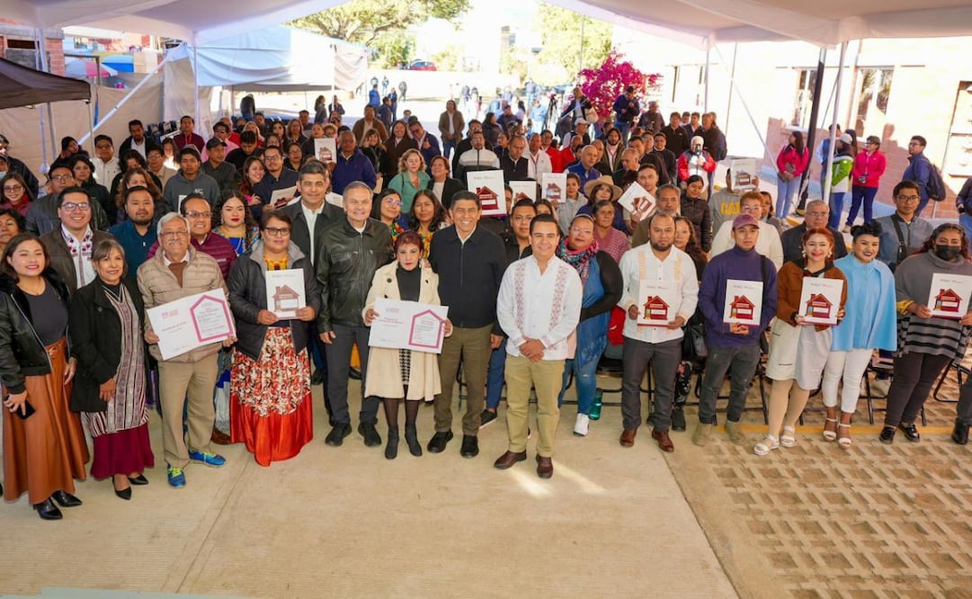 Gobernador de Oaxaca Salomón Jara Cruz en la entrega de Viviendas del Bienestar. (25/02/2026) Foto: X (@salomonj)