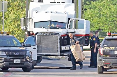 En tráiler de Texas, 25 mexicanos; 4 murieron 