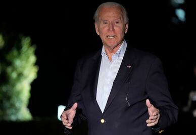 Biden señala como "grupo terrorista" a los hutíes de Yemen y dice que ya envió un mensaje a Irán sobre los ataques