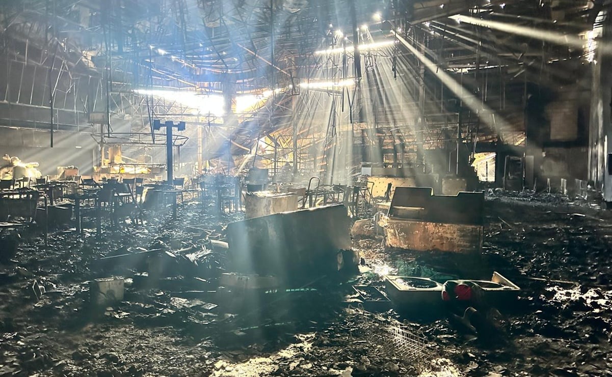Peritos iniciaron las investigaciones por el incendio en Los Mochis, que dejó seis personas muertas y 12 más hospitalizadas.