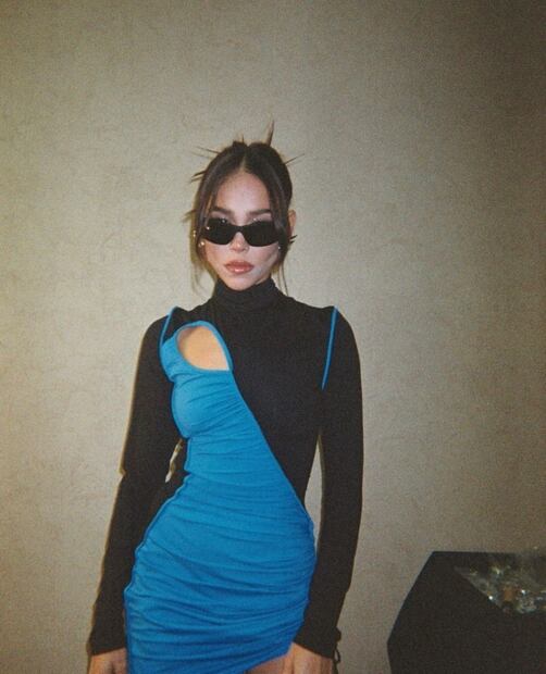 Danna Paola tiene el look metalizado ideal para la temporada