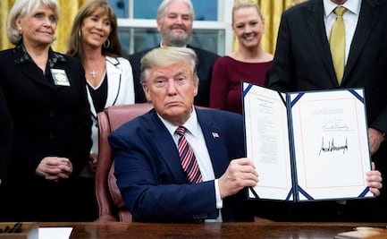 Juez ordena a asesor de Trump a testificar por caso Ucrania