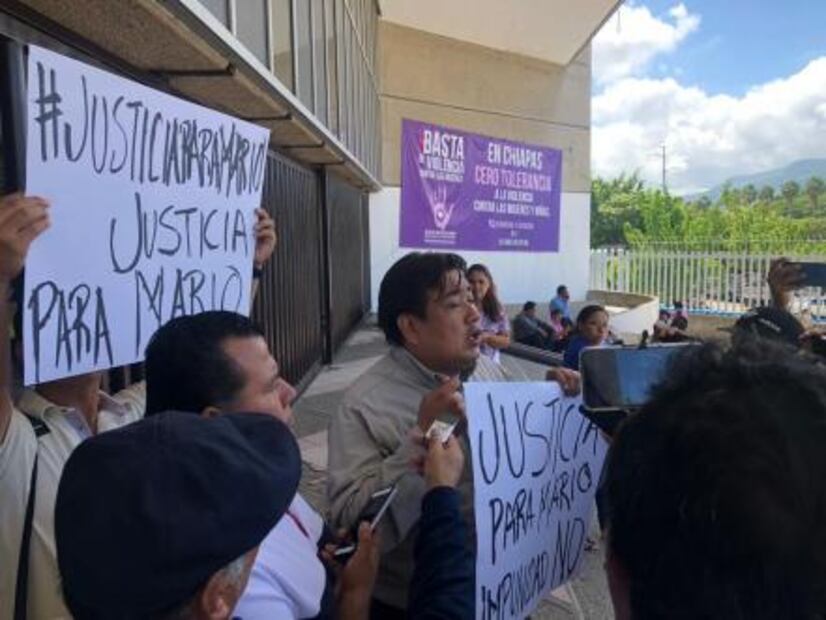 Periodistas protestan por asesinato de reportero en Chiapas