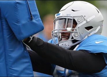 Arrestan a jugador de NFL por golpear a policía