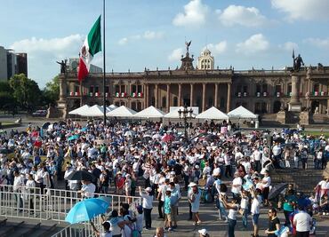 Frente Nacional por la Familia se manifiesta contra el aborto en NL