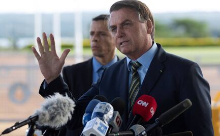 Bolsonaro autoriza a empresas de Brasil suspender contratos por coronavirus