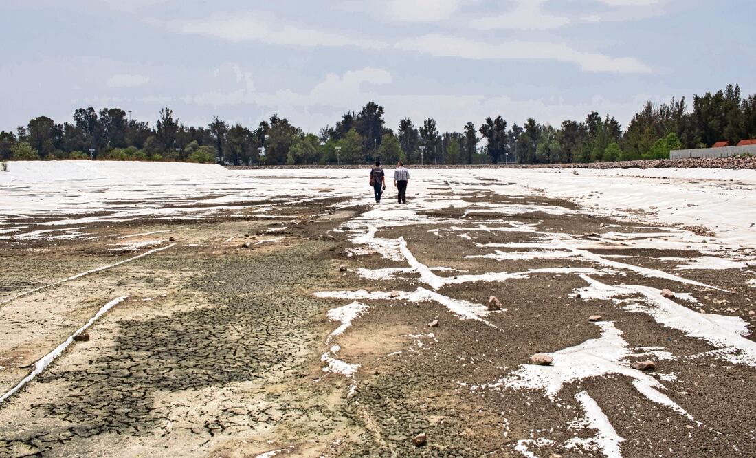 La zona en la que se creó un lago artificial quedó abandonada y es donde se contempla construir canchas de futbol y un área para adultos mayores, indicaron autoridades de Iztacalco. Foto: Gabriel Pano / EL UNIVERSAL