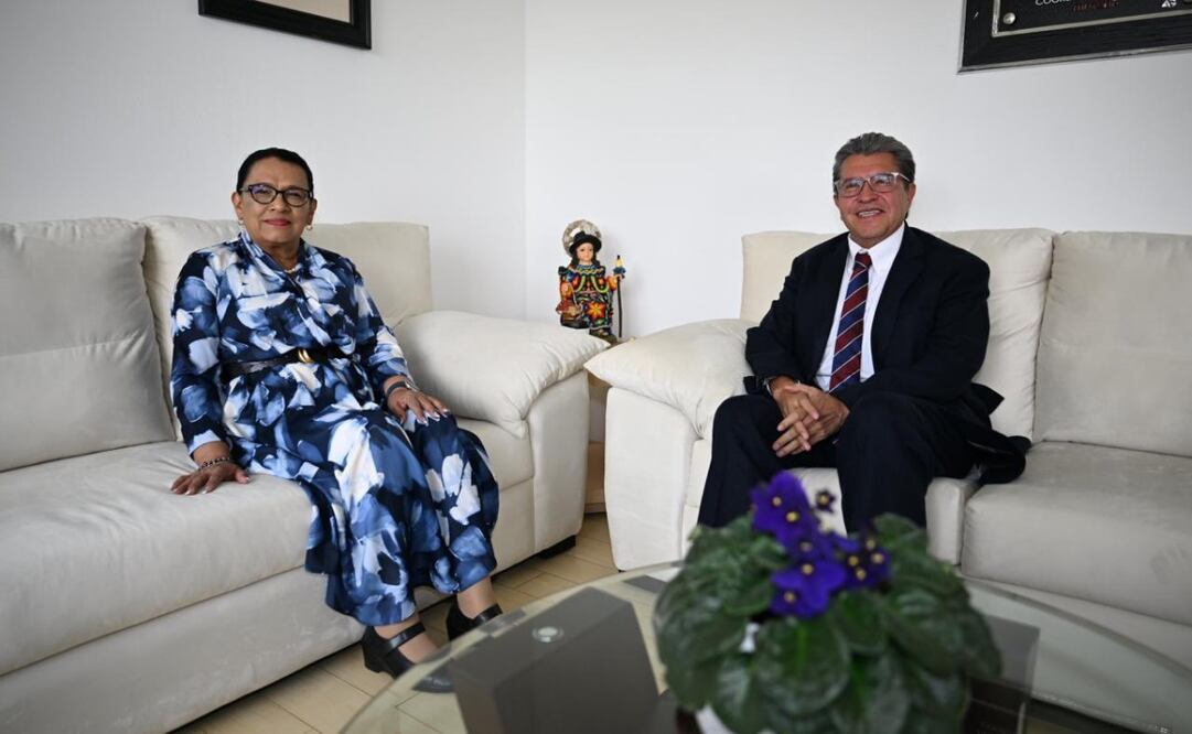 Rosa Icela Rodríguez, secretaria de Gobernación, y Ricardo Monreal, coordinador de Morena en la Cámara de Diputados. Foto: Especial