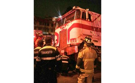 Reportan volcadura de camión en Venustiano Carranza