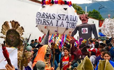 Celebran a la muerte con magna comparsa en Oaxaca