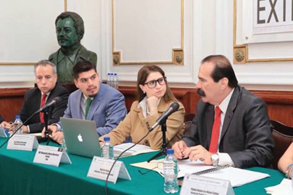 La Asamblea llevó a cabo el Foro Retos y Perspectivas de la Ley de Publicidad Exterior en la capital a 6 años de su aprobación (ESPECIAL)