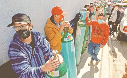 Renuncia estratega de vacunación contra Covid