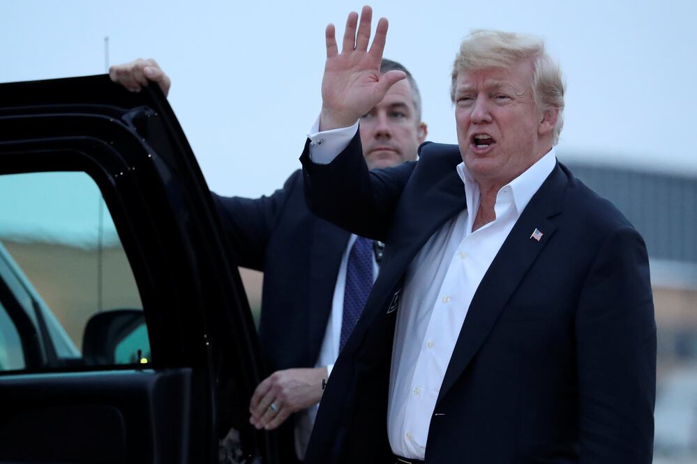 En su serie de tuits de regreso a Washington, Trump celebró la "experiencia interesante y muy positiva" de su encuentro con Kim Jong-un (Foto: AFP)
