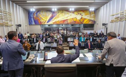 Congreso de Sonora guarda un minuto de silencio por familia LeBarón