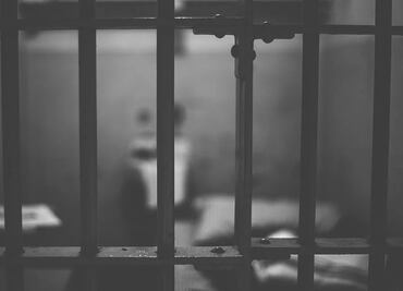 Dictan prisión preventiva a indígena tarahumara acusada del feminicidio de su hija en Guasave, Sinaloa