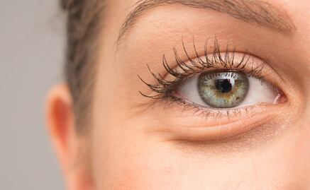 ¿Por qué los ojos pueden cambiar de color a lo largo del tiempo?