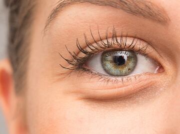 ¿Por qué los ojos pueden cambiar de color a lo largo del tiempo?