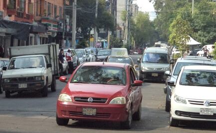 Autos con engomado rosa no circulan este martes, 13 de octubre